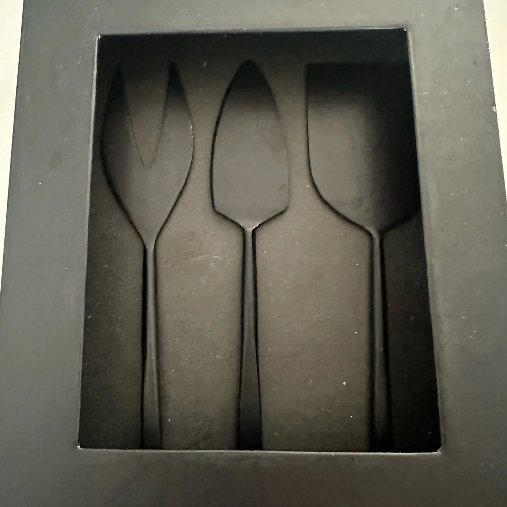 Crate&Barrel Black Cheese Knives Set